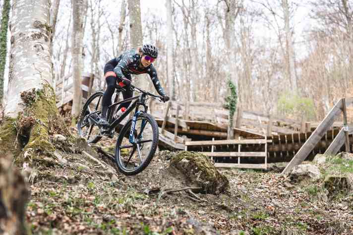Anne Terpstra auf der ehemaligen Worldcup-Strecke in Albstadt. Im Rennen bleibt ihr keine Zeit ihren Gedanken nachzuhängen. Dann zählt nur der Fokus.