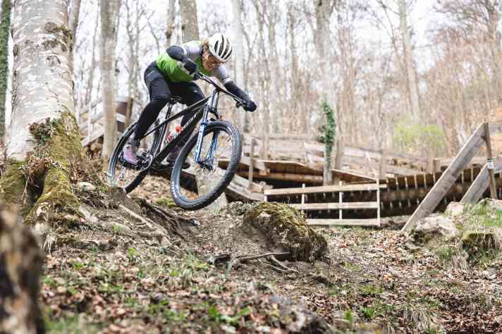 With the right riding technique, the Ghost hardtail is a real guarantee of fun on the cross-country trail.