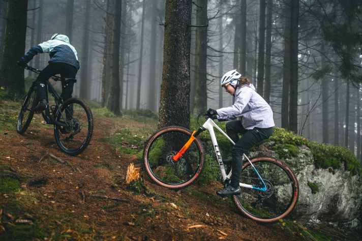 The Cube Phenix C:62 Rookie SLX was able to convince the testers on the climbs and is without question one of the sportiest children's mountain bikes on the market.