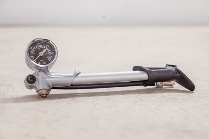 Simple damper pumps like the 3min19sec are available for less than 20 euros