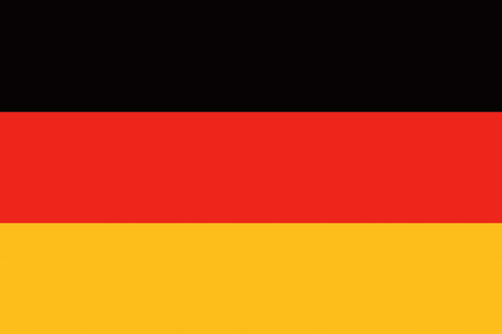 Germany : On local transport, taking a bike with an E-MTB is uncomplicated. In long-distance transport you need a reservation, the weight can be a problem on the hooks. Deflate wide tyres. Tickets abroad are only available at the ticket counter or in the ÖBB app.
