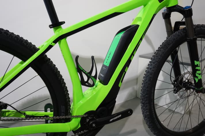   The new Garvity Casting (down tube of the Reaction Hybrid frame) skilfully integrates the battery and motor. Further advantages: more discreet cable routing and space for a bottle cage.