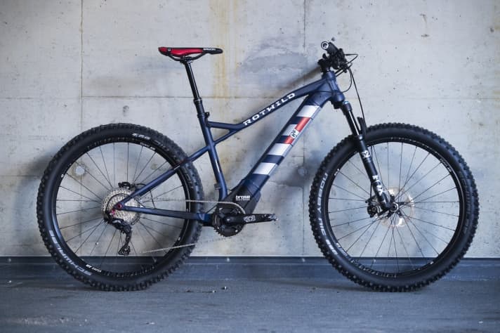   Das Rotwild R.C+ HT ist ein flexibles Hardtail. Es verträgt verschiedene Reifenmaße.