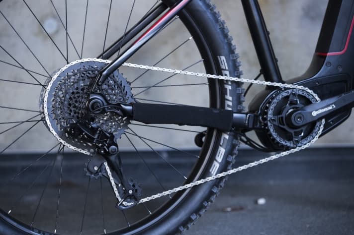   The Sram EX-1 has a 48 sprocket and eight gears. It was specially designed for e-mountainbikes.