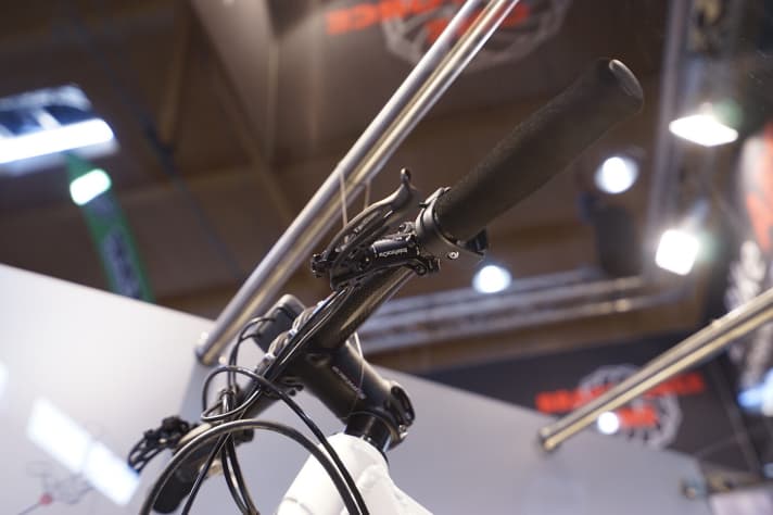   The brake lever of the BFO H20 is slightly modified for the ABS system.