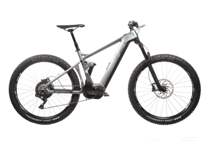   The top model ATV 860 has high-quality Rock Shox suspension with 140 millimetres of travel and a dropper post from Crankbrothers. So you should be well equipped for demanding trails.