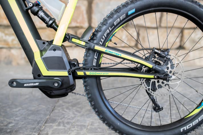   The rear suspension elicits 150 millimetres of travel from the Fox shock.