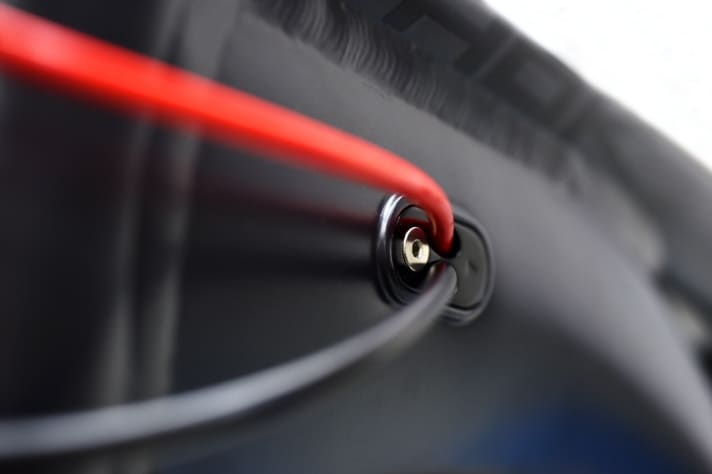   The cables are hidden inside the frame.