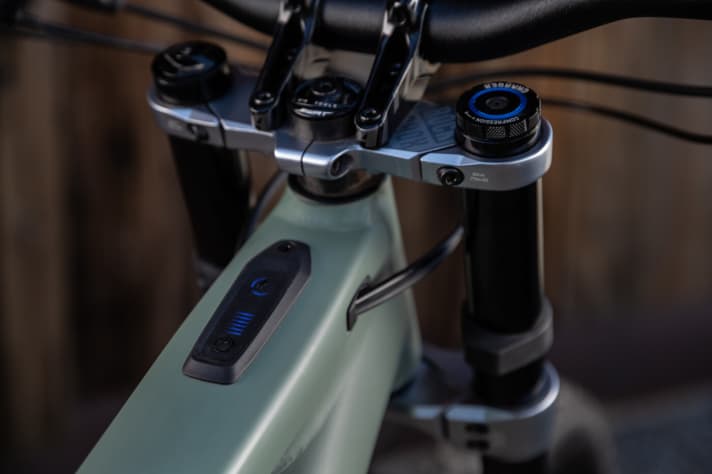   The Kenevo has no display as standard, just an LED display in the top tube. A display can be retrofitted for around 70 euros.