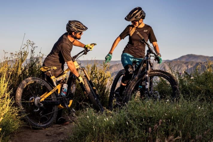   Der Reifen ist der einzige Kontaktpunkt des Bikers zum Untergrund. Wie sich die neuen Pirellis schlagen? Ihr lest es in EMTB 04/20 - ab 14. August  Online und im Fachhandel.