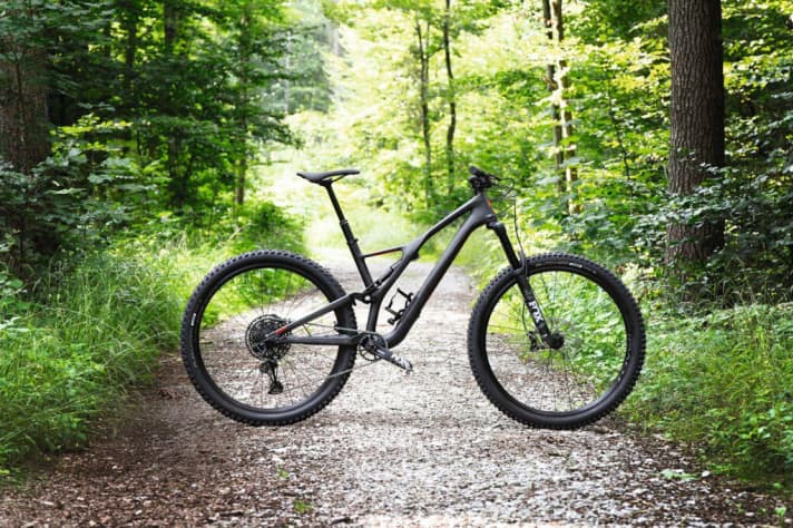   Specialized Stumpjumper Comp untuned: 14 kilos