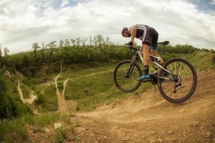   Trainingsrevier Sandgrube: Vor über 20 Jahren waren die Steilwände noch Mutproben für den jungen Platt und die Wormser Biker-Gang.