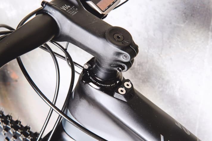   Canyon: Like Simplon, Canyon also mounts a steering stop limiter on the head tube.