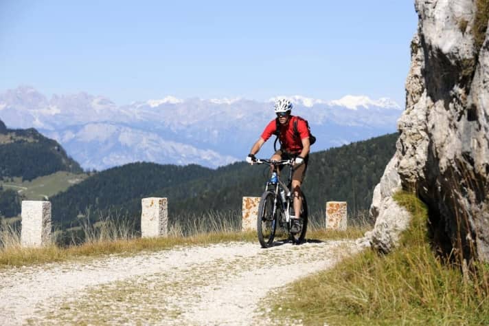   The Kaiserjägerweg is one of the best-known military roads among mountain bikers.