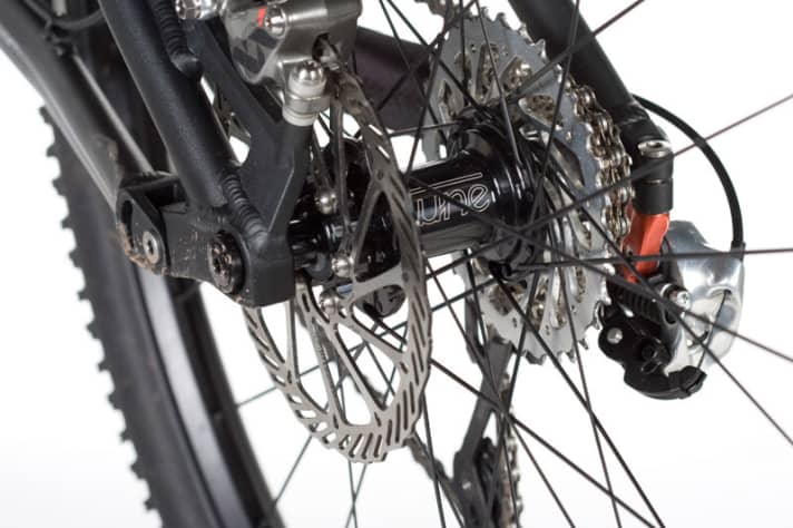   Radon: Stiff X-12 axle, but too small a 32 mm XX sprocket for the mountain.