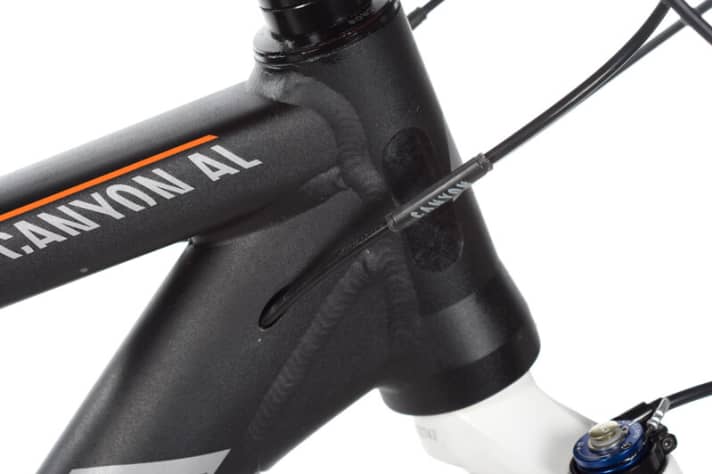Canyon: With the Grand Canyon, the customer is not treated to a standard frame, even in the affordable price range. Anodised surfaces, clean weld seams, internally routed cables and all this at a weight of 1507 grams. | m.