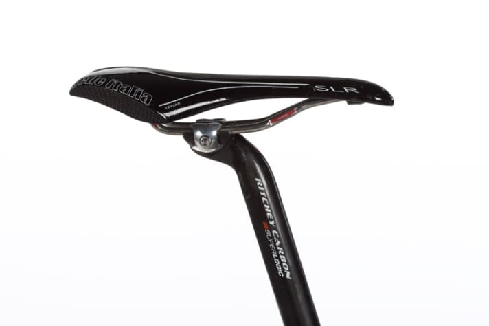   A slack seat angle and curved seat post result in a riding position that is too rear-heavy.