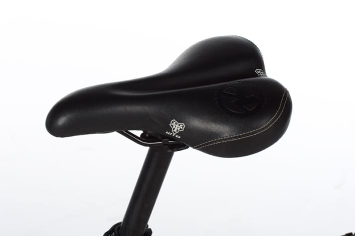   Der Sattel vom Lisa 120 war den Bikerinnen zu breit. Wer länger unterwegs ist, würde Probleme mit diesem Sofa bekommen.