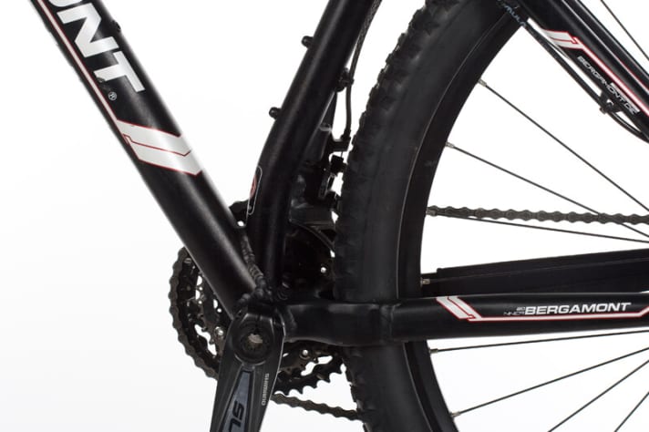   Bergamont besitzt extrem kurze Kettenstreben, das gebogene Sitzrohr macht es möglich. Kurzer Radstand!
