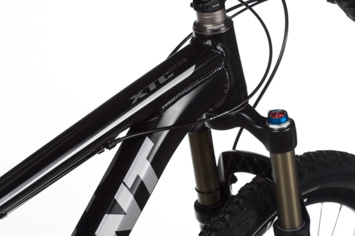   Giant presents a beautifully crafted, lightweight aluminium frame with successful - because agile - geometry.