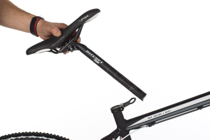   Mit der nur 300 Millimeter langen Stütze stoßen 1,80 Meter große Fahrer am Kreidler bereits an die Grenze.