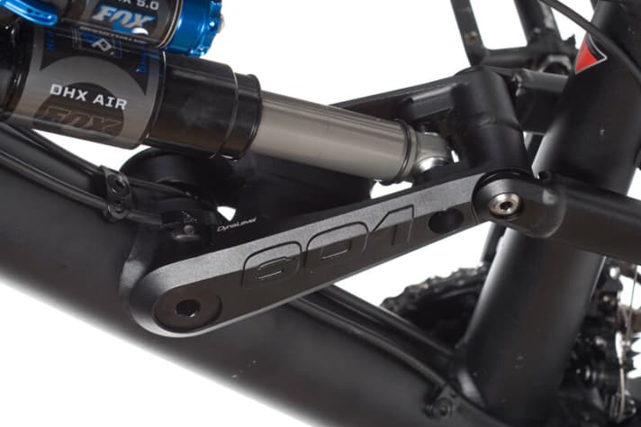   SAG-Anzeige: Dyna-Level nennt Liteville die SAG-Anzeige. So lässt sich auch während der Fahrt der Negativ- Federweg checken.