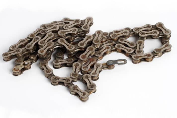   You can find out how to check the <a href="service/schrauber_tipps/mtb-wartung-kette-auf-verschleiss-pruefen/a43466.html" rel="noopener noreferrer">wear of MTB chains correctly and quickly</a> here.