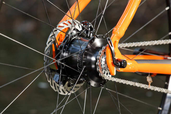   Dreh- und Angelpunkt: die wartungsfreie Rohloff-Nabe.