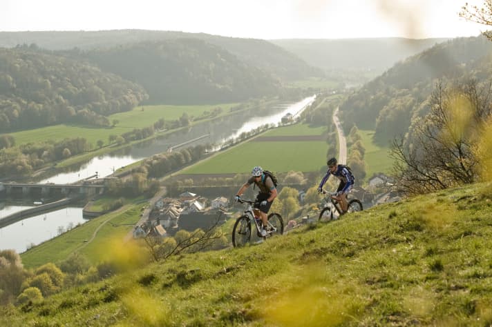   Shortly before Kelheim with a view of the Altmühltal.