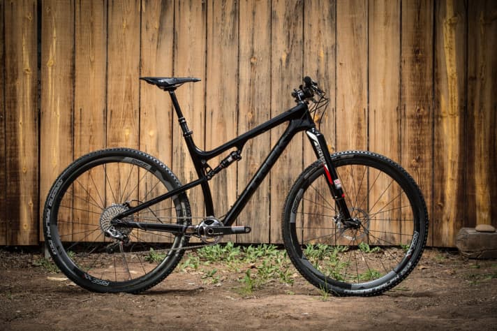   The upside-down fork can be perfectly integrated into bike designs.