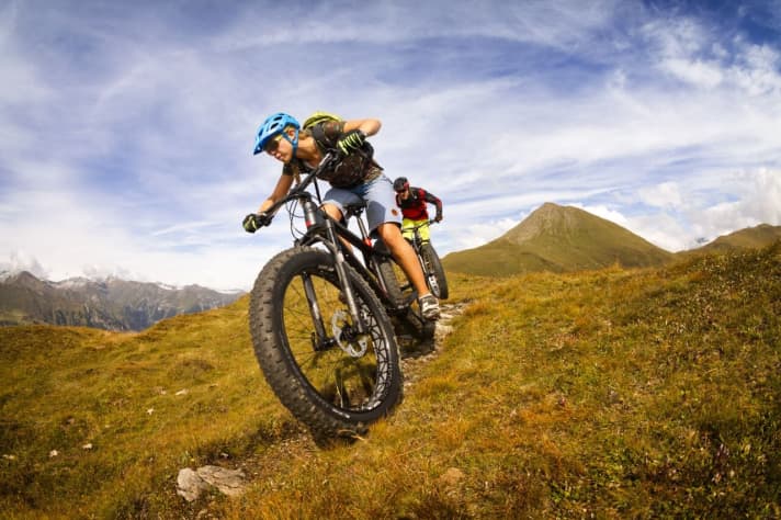 Niedriges Gewicht, leicht rollende Reifen und ein schmaler Q-Faktor sind drei zentrale Punkte zum Fatbike-Glück.