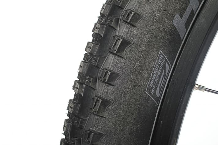   On the subject of tyres: Not all Schwalbe tyres are the same and not all Conti tyres are the same. Manufacturers often opt for the cheaper models. In the case of KTM, they also use a narrow tyre.