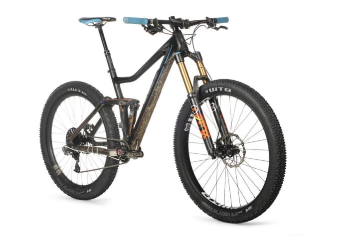   Tyres up to 3.0 inches wide characterise the new Plus format, which will be seen more often from next season.