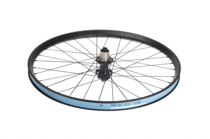    Syntace W35: 1048 Euro, 28.7 mm inner width for 26", 27.5'', 29", www.syntace.de