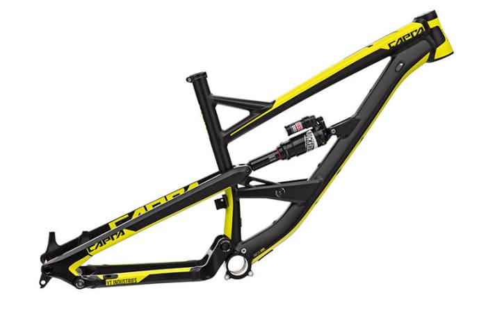   At the heart of the Capra AL is the aluminium frame with carbon seat stays. The aluminium version will not come close to the 3040 grams (incl. shock) of the carbon fibre frame.