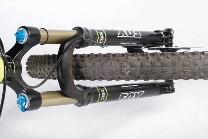   A 120 mm fork, as on Centurion, Marin, Merida and Trek, increases the range of use and provides more safety and reserves on the downhill.