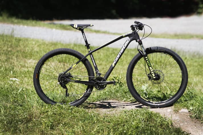   According to Corratec, the new Revolution carbon frame should now weigh less than a kilo, while the geometry remains largely the same.