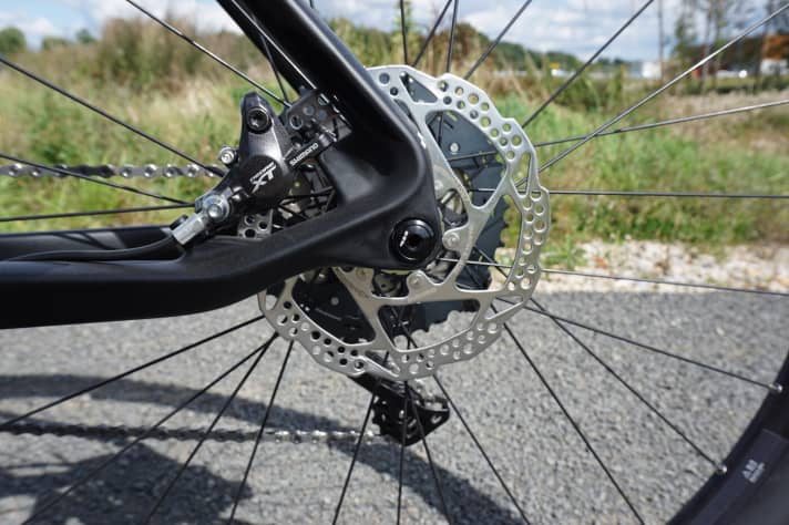   Cube relies on a 142x12 mm thru-axle for all carbon frames.