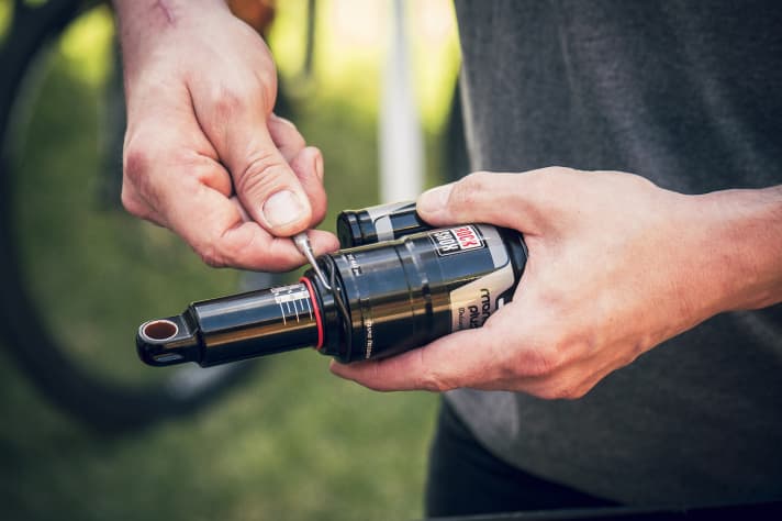  Some air chambers, such as this one on the Monarch Debonair, are secured with a large O-ring. Carefully remove this with a blunt needle.