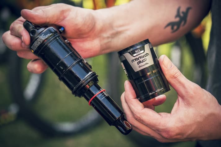   The outer air chamber sleeve can then simply be removed.