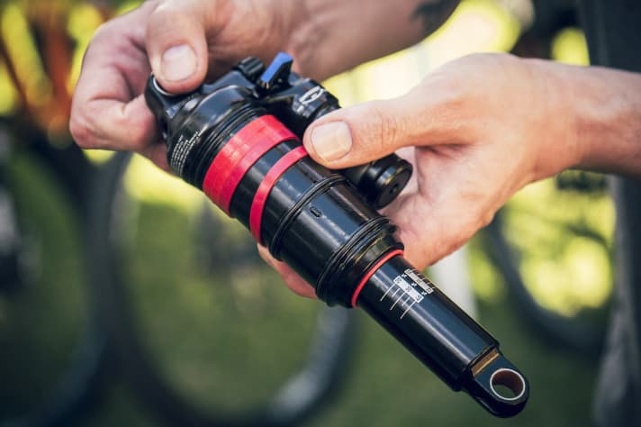   Depending on the degree of desired change, several rings can also be attached. Make sure that the rings lie flat and next to each other.