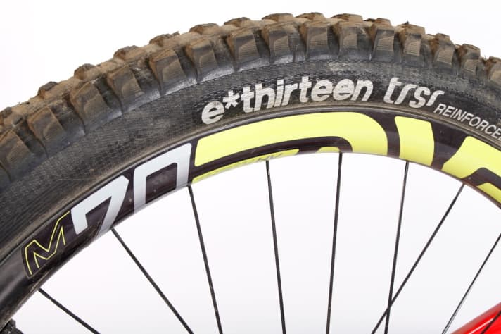   One reason for the astronomical price of the top model is centred around DT Swiss hubs and bears the name Enve.