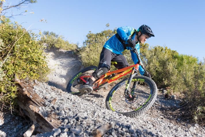   The riding impression of the new Intense Tracer leaves nothing to be desired. Considering the price, anything else would be a bitter disappointment.