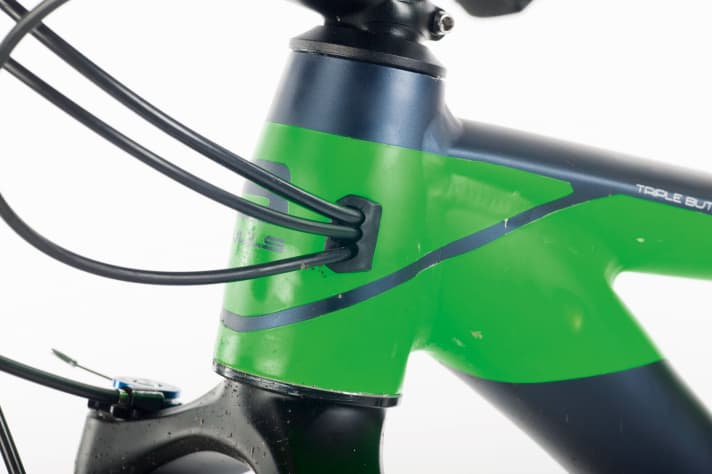   PLUS - BULLS, ORBEA: Both brands run their cables inside the frame. Although this means extra work during assembly, the look is unbeatable.