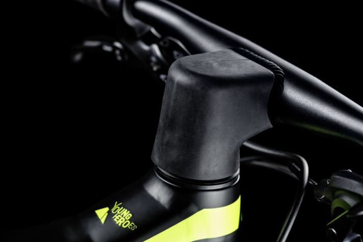 The rubber protection on the stem is designed to prevent injuries and save the children from having to wear seals.