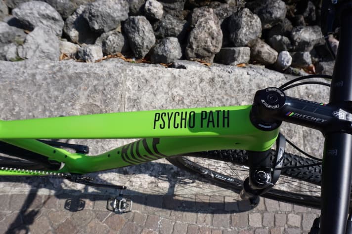   Gelungener Wortwitz bei der Namensgebung. Wir hoffen, dass nicht jeder Kunde automatisch zum „Psychopathen“ wird.