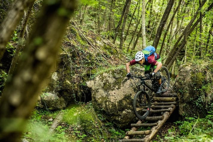   Playground for enduro bikes and bikers: perfect test conditions for the new Santa Cruz Nomad in Provence.