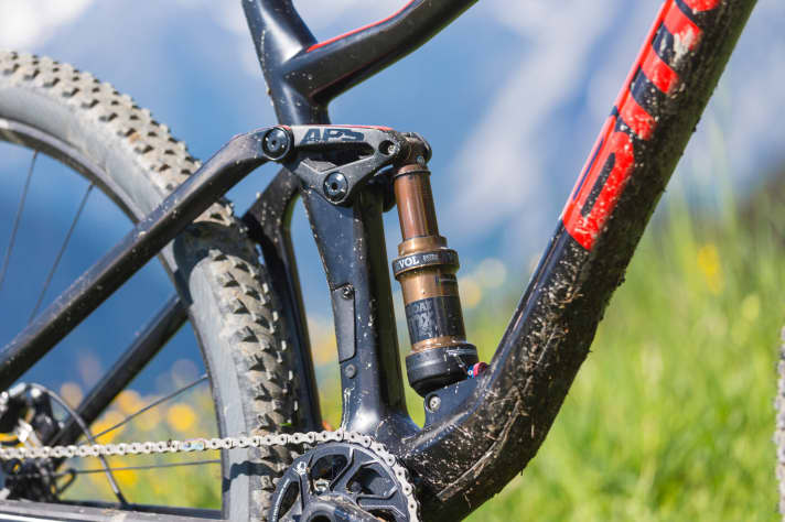   A front derailleur can be fitted to all bikes. Only the top model has the Sram Eagle, both other BMC Agonist models come with a front derailleur ex works.