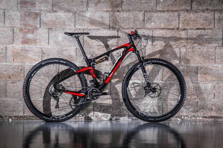   The most affordable of the three Sablo models from Ridley has the same carbon frame and Fox shock as the top model, the only difference being the spec.
