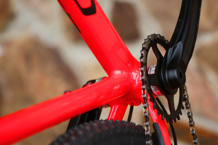   A threaded BSA bottom bracket. The front derailleur mount is hidden at the rear of the seat tube.